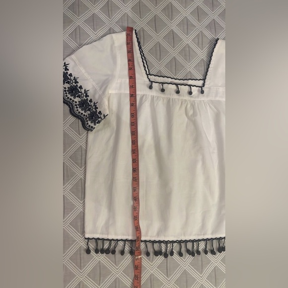 Twist cottage core White Blouse with Black Trim embroidered size 10 - Picture 8 of 9